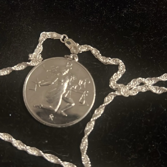 Men’s necklace and charm set - Picture 7 of 9